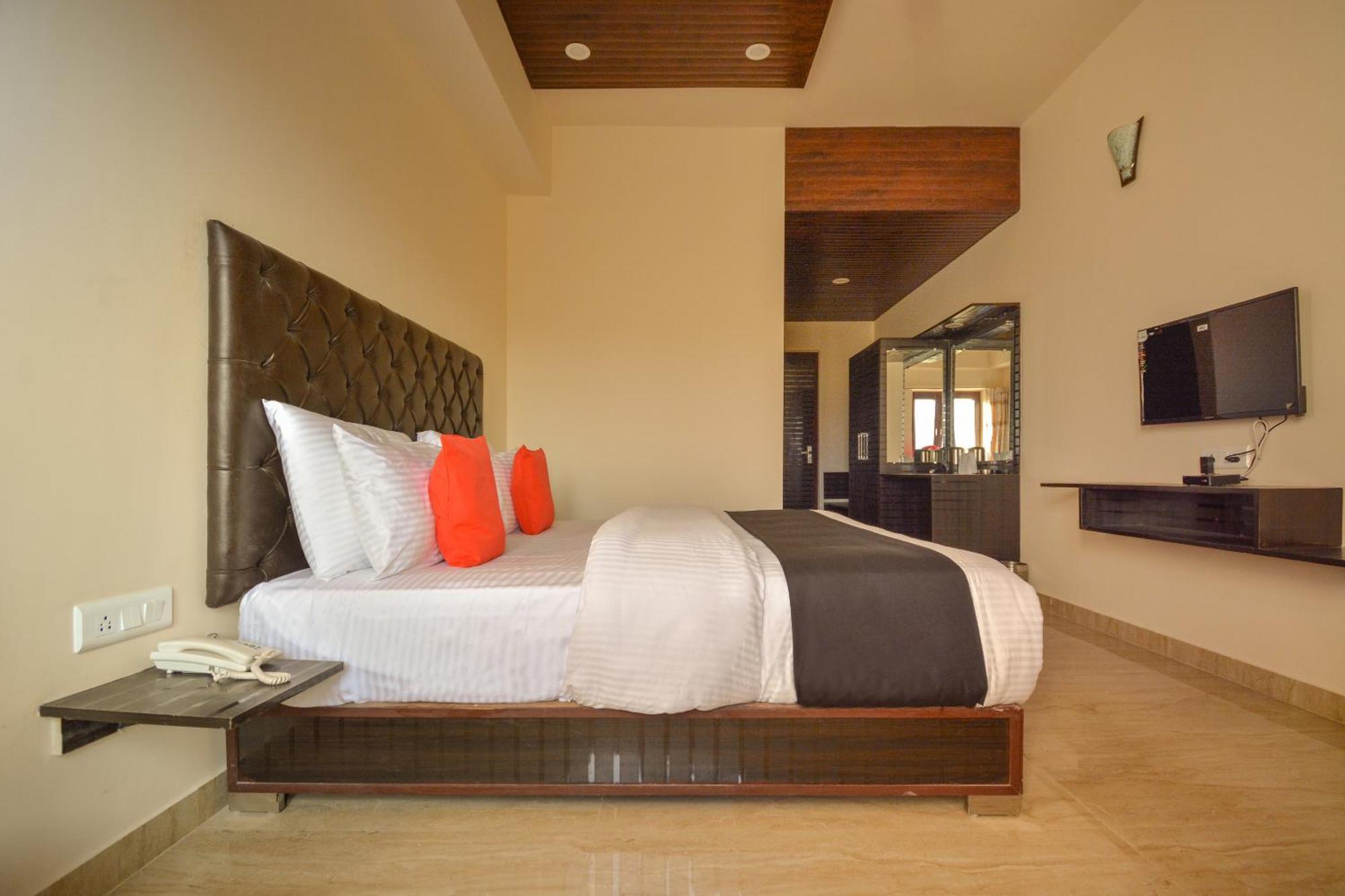 Nakshatra Resort Kunihar Екстериор снимка