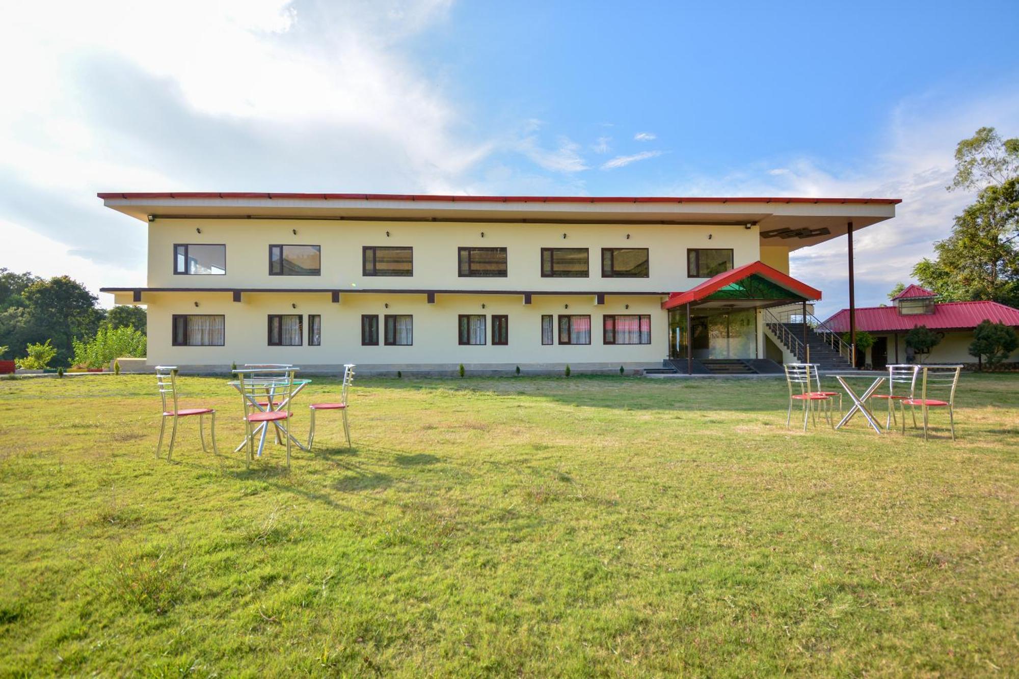 Nakshatra Resort Kunihar Екстериор снимка