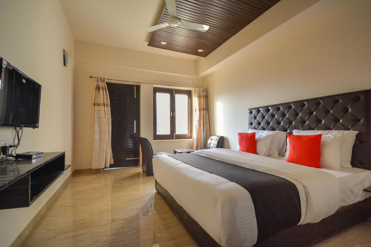 Nakshatra Resort Kunihar Екстериор снимка